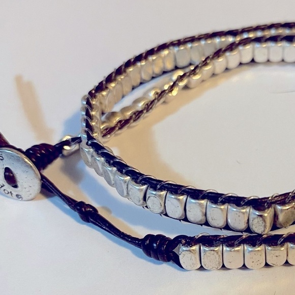 𝅺STELLA & Dot silver beaded wrap bracelet leather accents - Picture 2 of 4